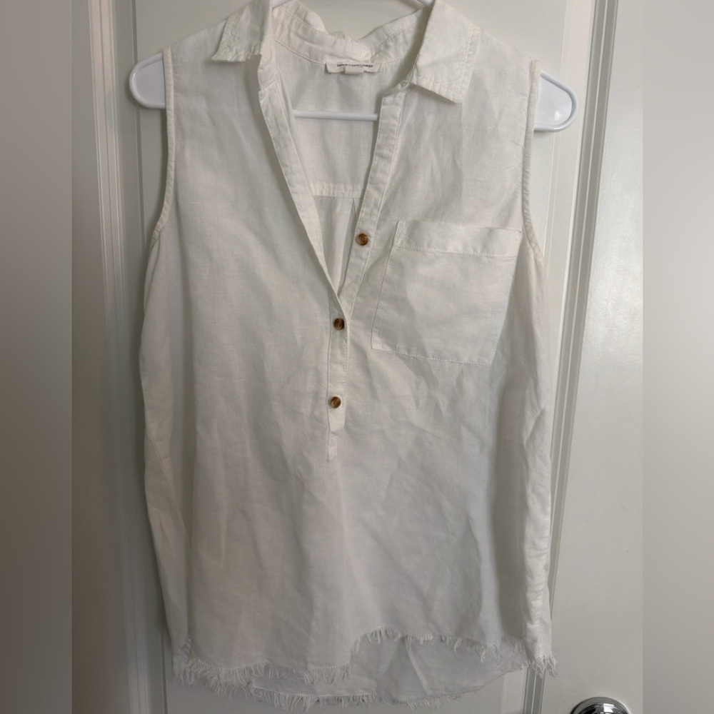 BeachLunchLounge 100% Linen Sleeveless White Top | Frayed Hem | size SM